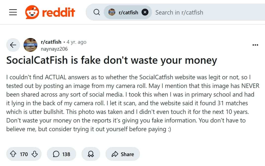 Un utilisateur se plaint de Social Catfish sur Reddit.