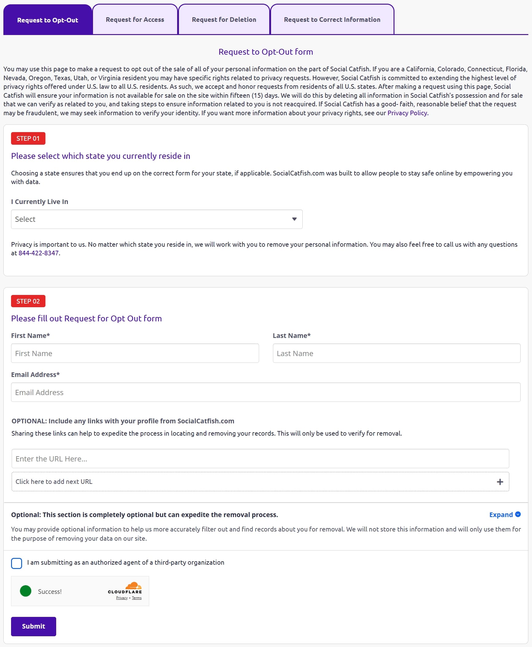 Remplissez les informations suivantes : lieu de résidence, prénom, nom de famille, courriel, lien vers le profil socialcatfish, et cliquez sur soumettre.