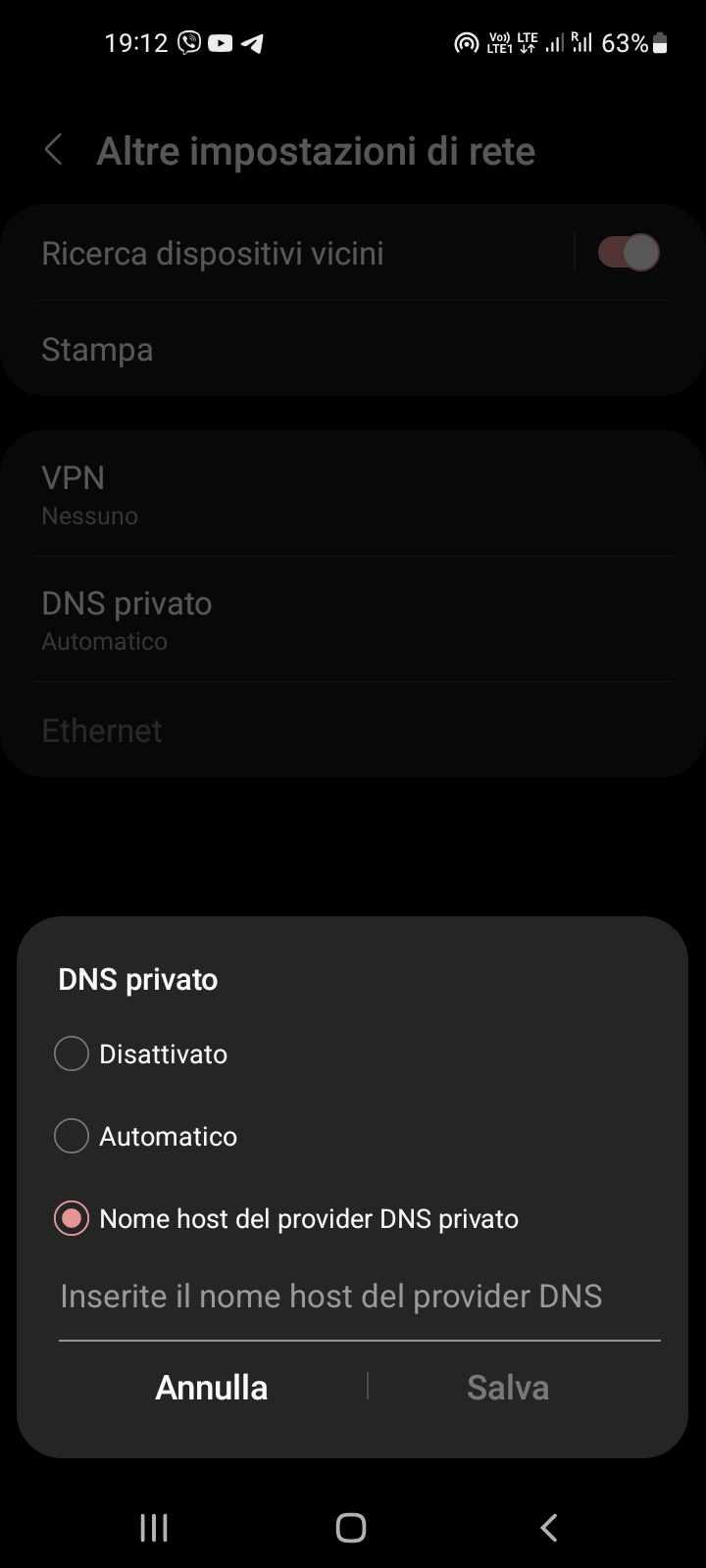 Nome host provider DNS privato sulle impostazioni di Android
