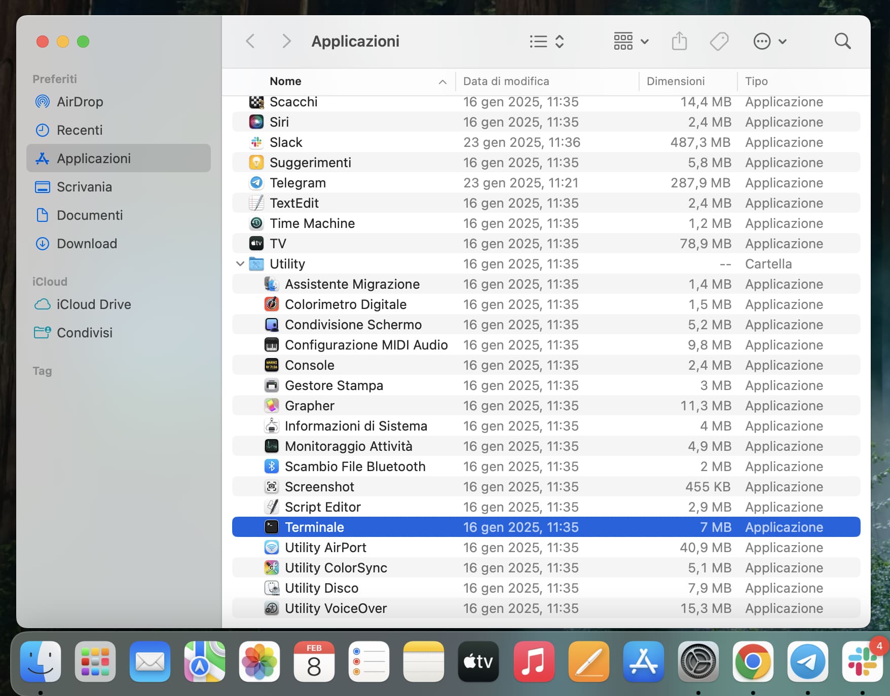 Per accedere al Terminale su Mac, vai su Applicazioni - Utility.