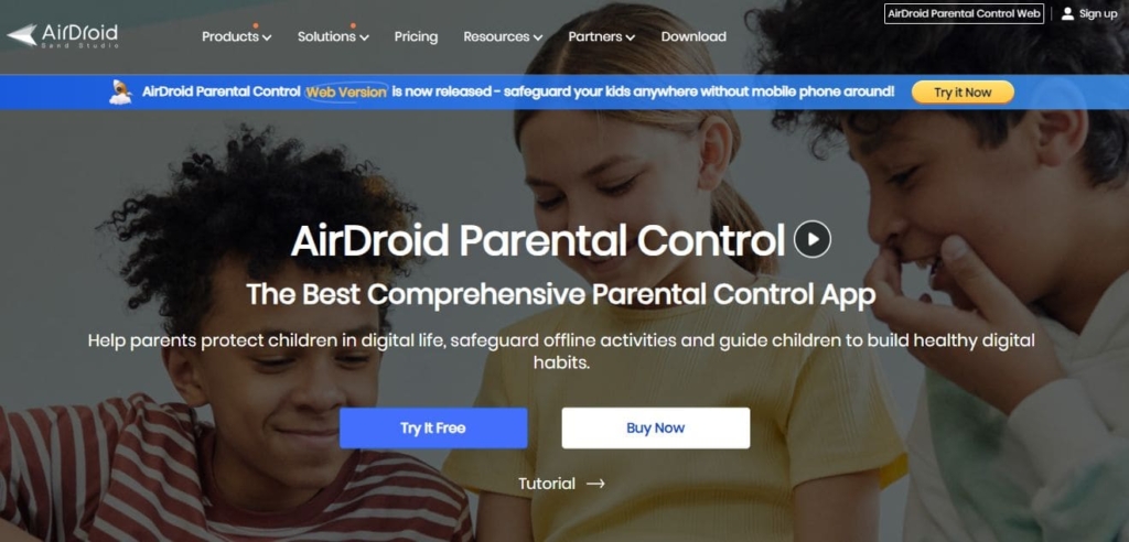 View of the AirDroid Parental Control website with buttons to try and buy the app