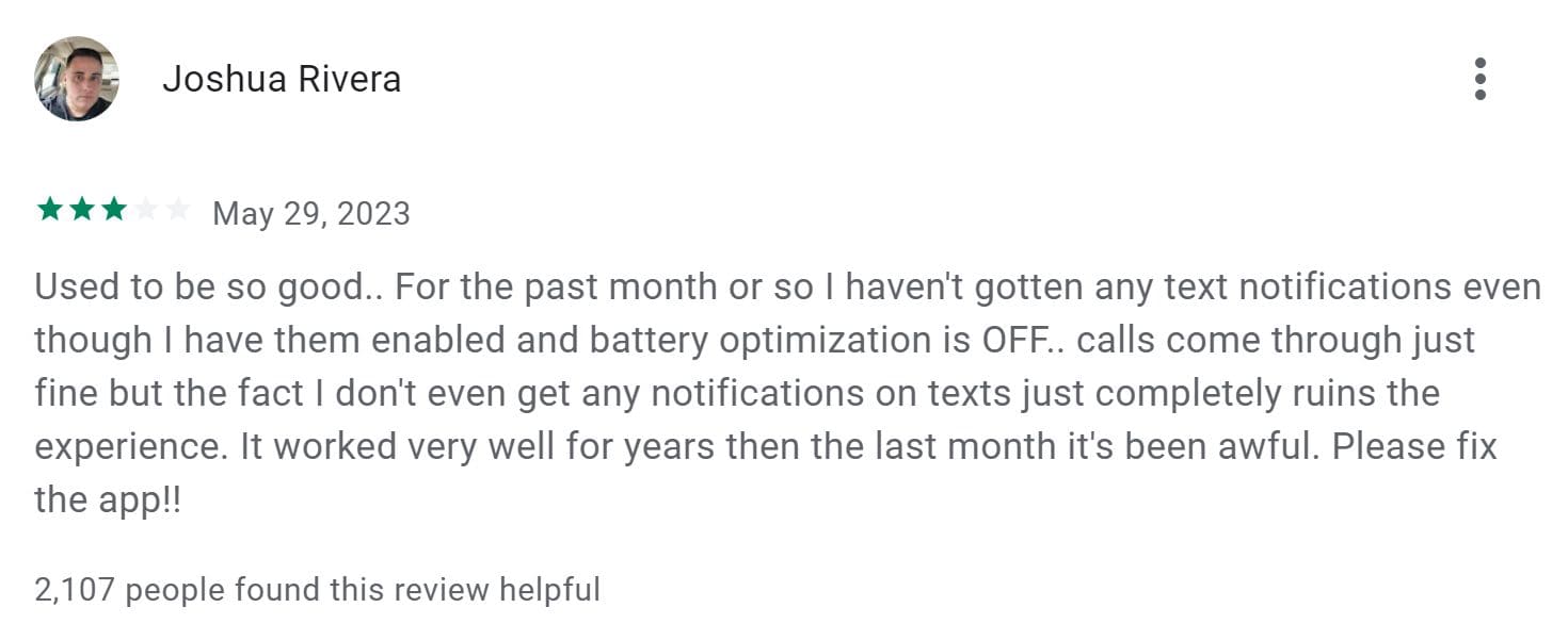 An image of positive Truecaller customer review on Google Play